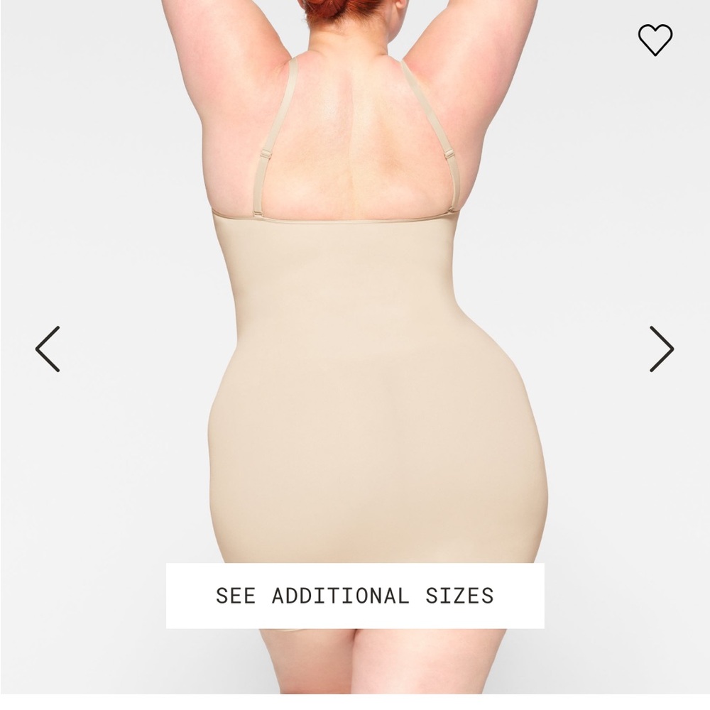 Skims shaping slip plus size - Picture 4 of 9